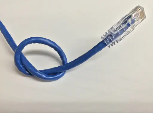 інтернет-кабель із роз’ємом RJ45